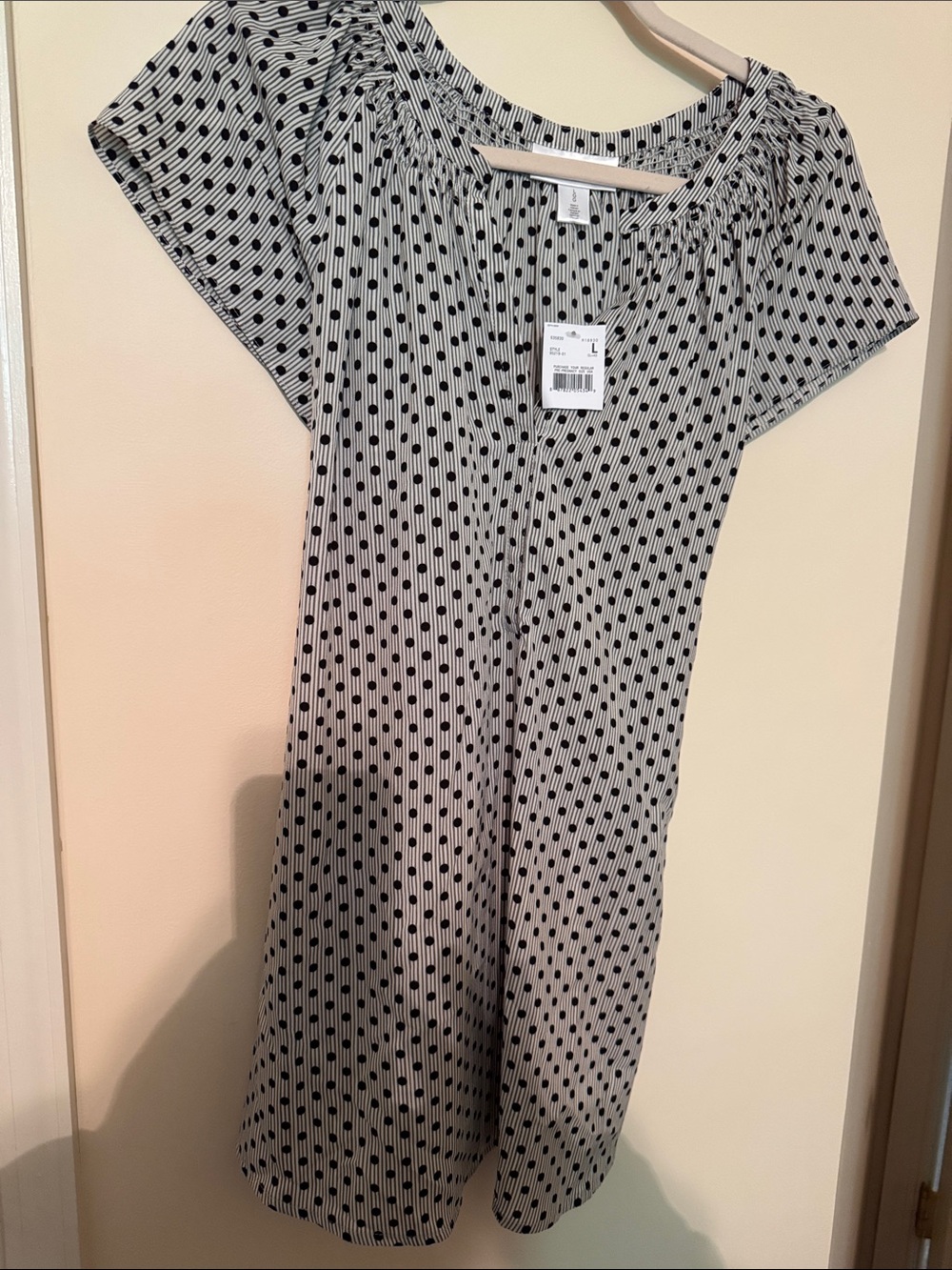 Motherhood blouse NWT L